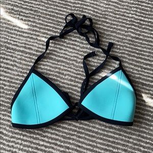 Triangl bikini top